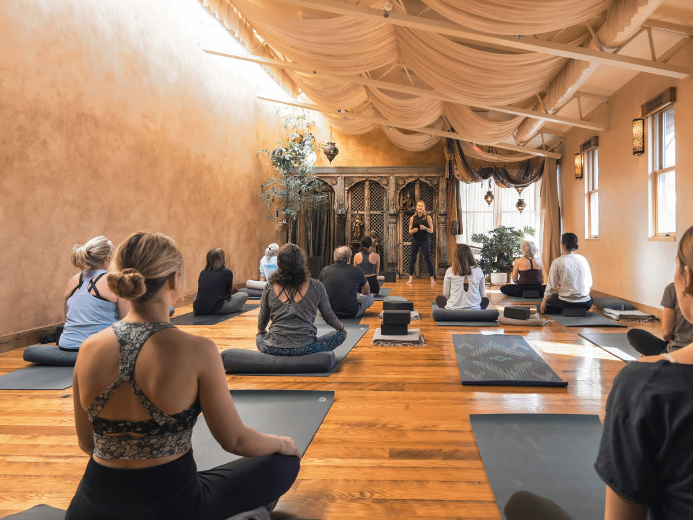 yoga-studio-with-people